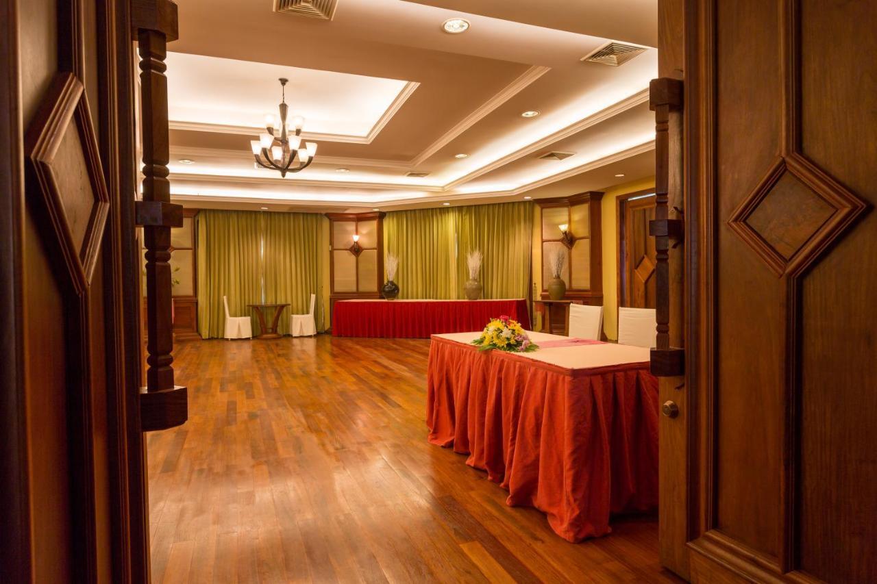 Prince Angkor Hotel & Spa Ciudad de Siem Riep Exterior foto